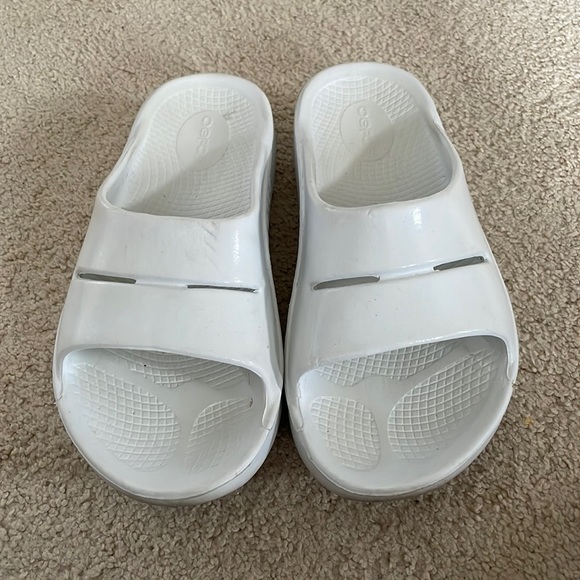 OOFOS | Shoes | Oofos Womens White Slides Size 7 | Poshmark